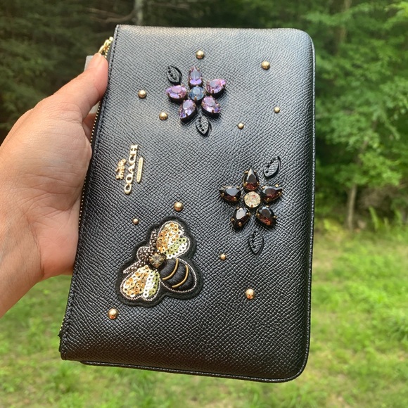 Authentic Coach Crossgrain leather Lg zip Wristlet - Picture 8 of 8